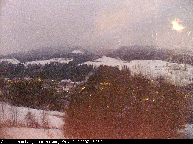 Webcam-Bild: Aussicht vom Dorfberg in Langnau 20071212-170500