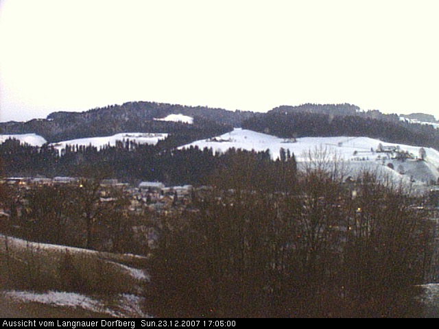 Webcam-Bild: Aussicht vom Dorfberg in Langnau 20071223-170500