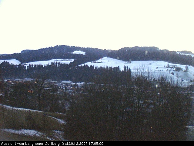 Webcam-Bild: Aussicht vom Dorfberg in Langnau 20071229-170500
