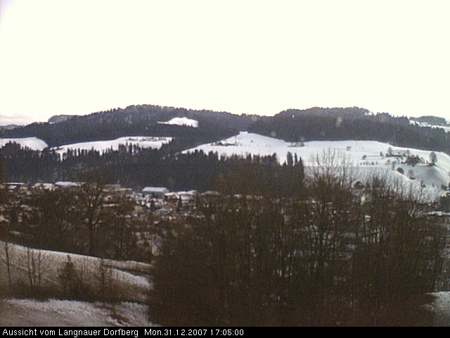 Webcam-Bild: Aussicht vom Dorfberg in Langnau 20071231-170500