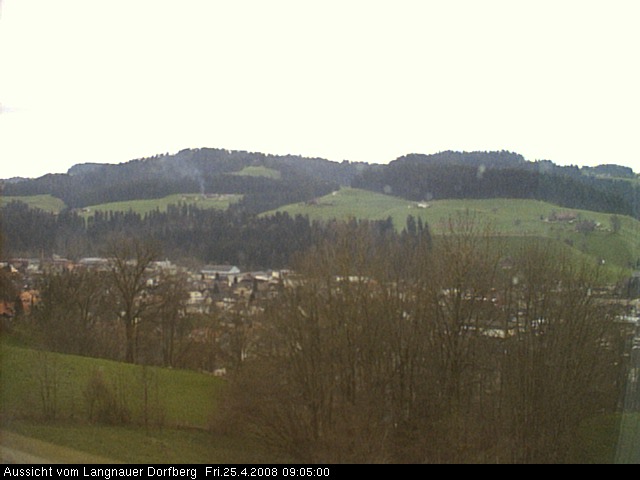 Webcam-Bild: Aussicht vom Dorfberg in Langnau 20080425-090500