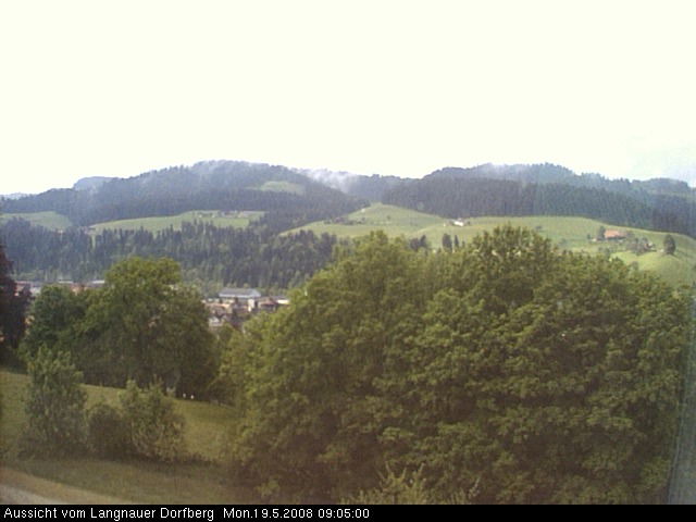 Webcam-Bild: Aussicht vom Dorfberg in Langnau 20080519-090500