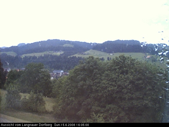 Webcam-Bild: Aussicht vom Dorfberg in Langnau 20080615-160500