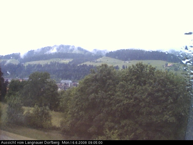 Webcam-Bild: Aussicht vom Dorfberg in Langnau 20080616-090500