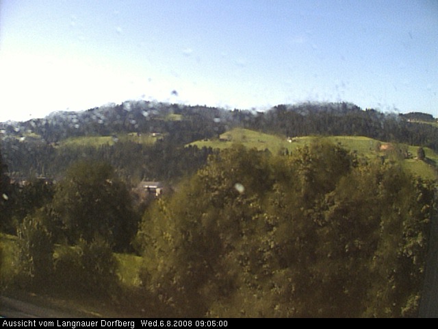 Webcam-Bild: Aussicht vom Dorfberg in Langnau 20080806-090500