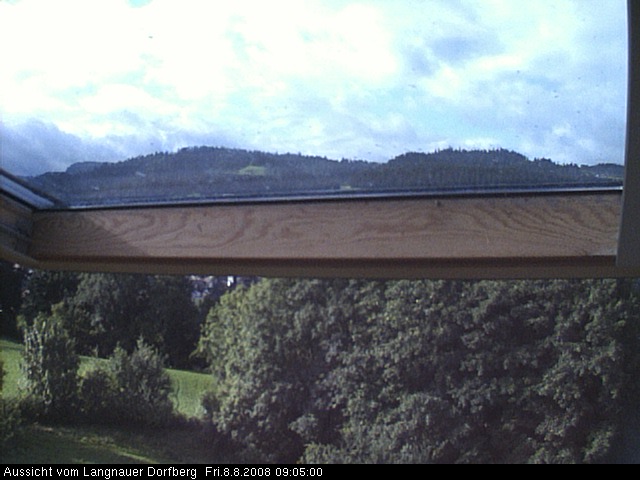 Webcam-Bild: Aussicht vom Dorfberg in Langnau 20080808-090500