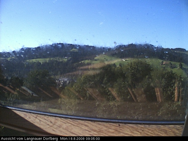 Webcam-Bild: Aussicht vom Dorfberg in Langnau 20080818-090500