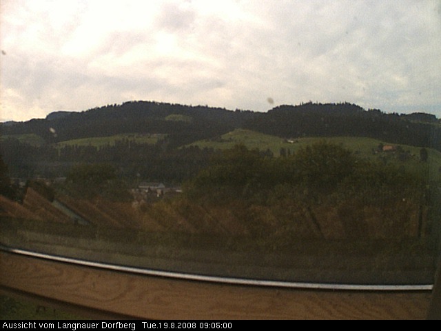 Webcam-Bild: Aussicht vom Dorfberg in Langnau 20080819-090500