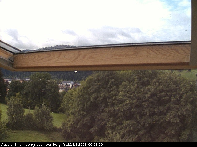 Webcam-Bild: Aussicht vom Dorfberg in Langnau 20080823-090500