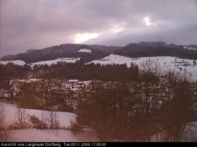 Webcam-Bild: Aussicht vom Dorfberg in Langnau 20081125-170500