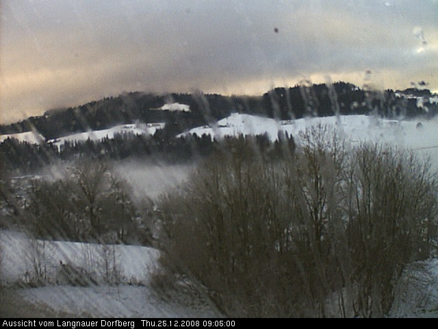 Webcam-Bild: Aussicht vom Dorfberg in Langnau 20081225-090500