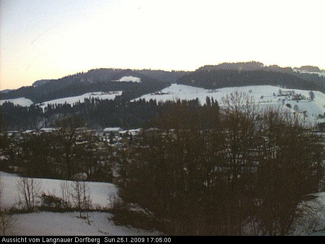 Webcam-Bild: Aussicht vom Dorfberg in Langnau 20090125-170500