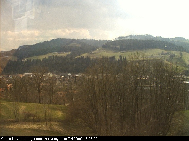 Webcam-Bild: Aussicht vom Dorfberg in Langnau 20090407-160500