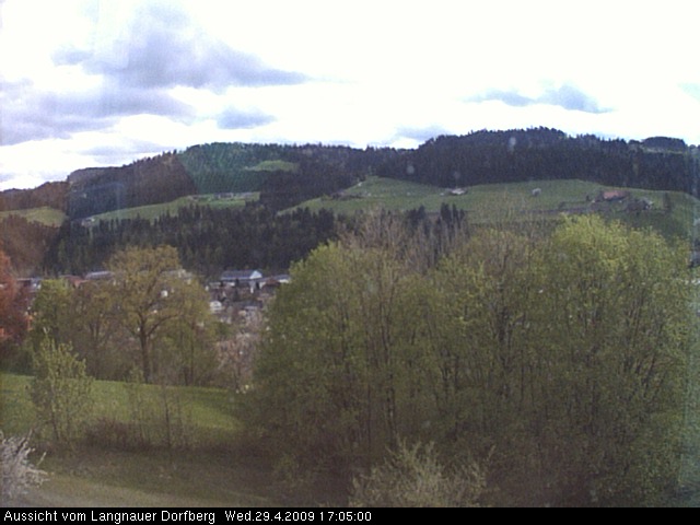 Webcam-Bild: Aussicht vom Dorfberg in Langnau 20090429-170500