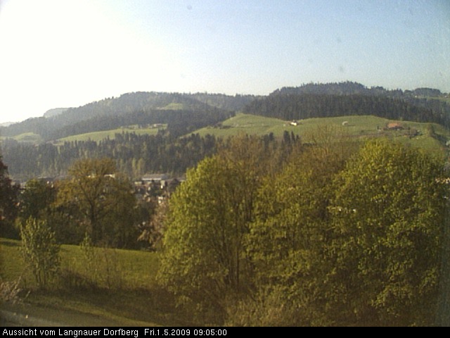 Webcam-Bild: Aussicht vom Dorfberg in Langnau 20090501-090500
