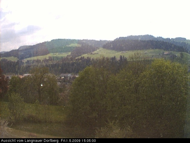 Webcam-Bild: Aussicht vom Dorfberg in Langnau 20090501-150500