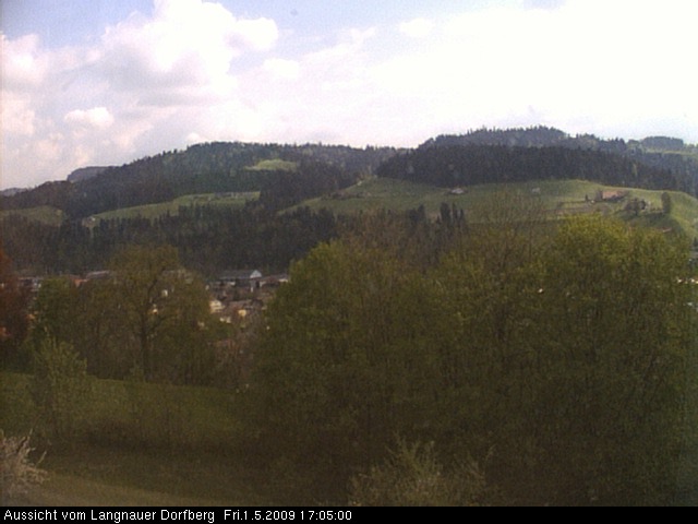 Webcam-Bild: Aussicht vom Dorfberg in Langnau 20090501-170500