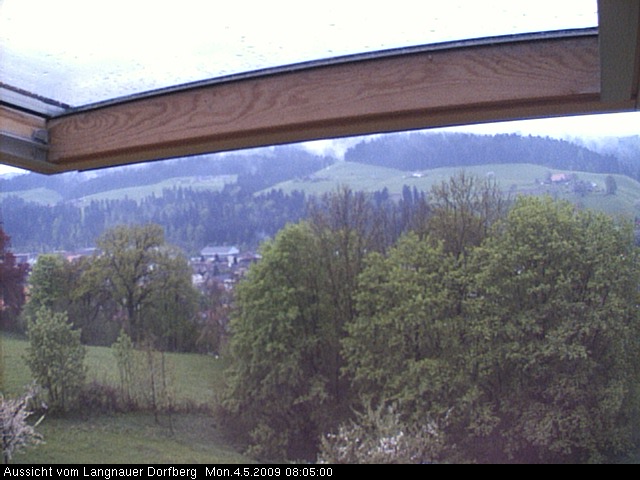 Webcam-Bild: Aussicht vom Dorfberg in Langnau 20090504-080500