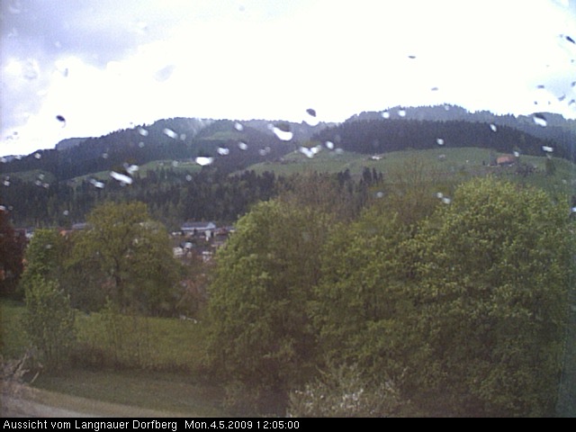 Webcam-Bild: Aussicht vom Dorfberg in Langnau 20090504-120500