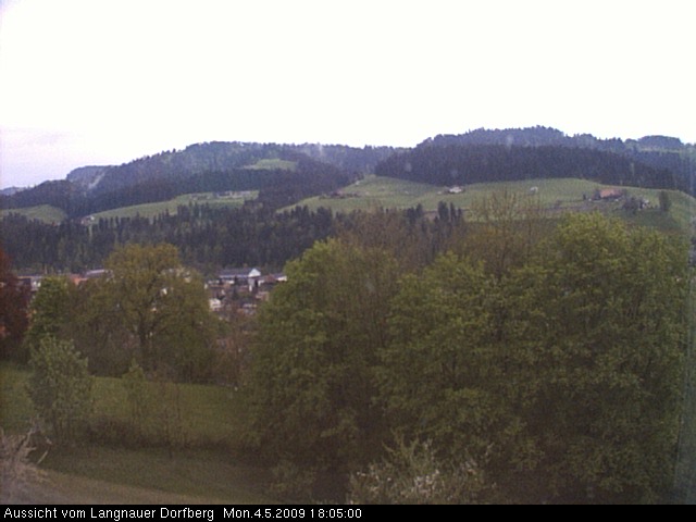 Webcam-Bild: Aussicht vom Dorfberg in Langnau 20090504-180500