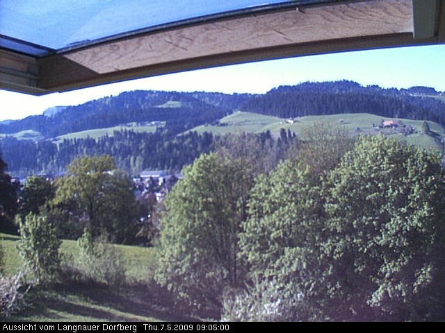 Webcam-Bild: Aussicht vom Dorfberg in Langnau 20090507-090500