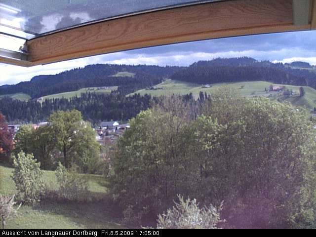 Webcam-Bild: Aussicht vom Dorfberg in Langnau 20090508-170500