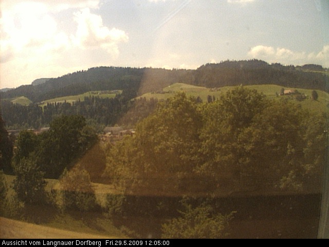 Webcam-Bild: Aussicht vom Dorfberg in Langnau 20090529-120500