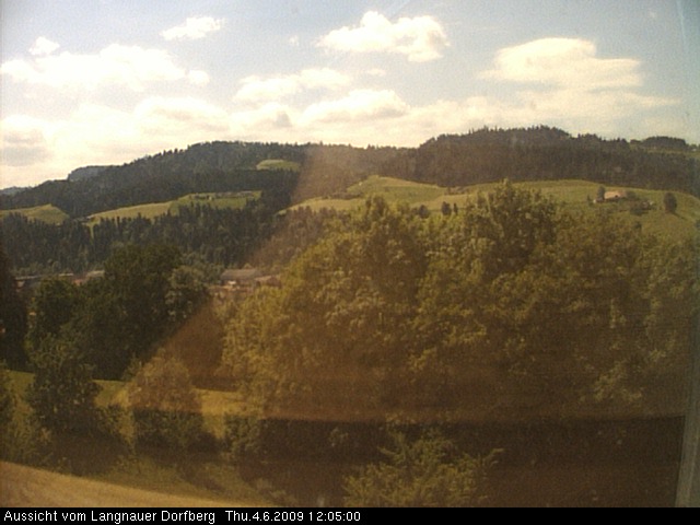 Webcam-Bild: Aussicht vom Dorfberg in Langnau 20090604-120500