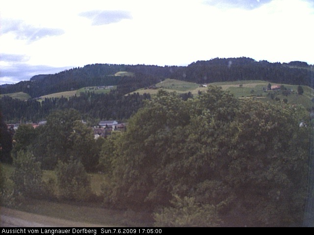 Webcam-Bild: Aussicht vom Dorfberg in Langnau 20090607-170500