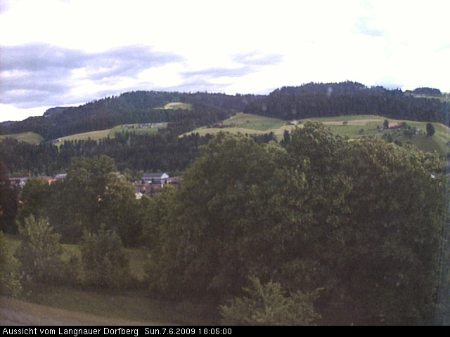 Webcam-Bild: Aussicht vom Dorfberg in Langnau 20090607-180500