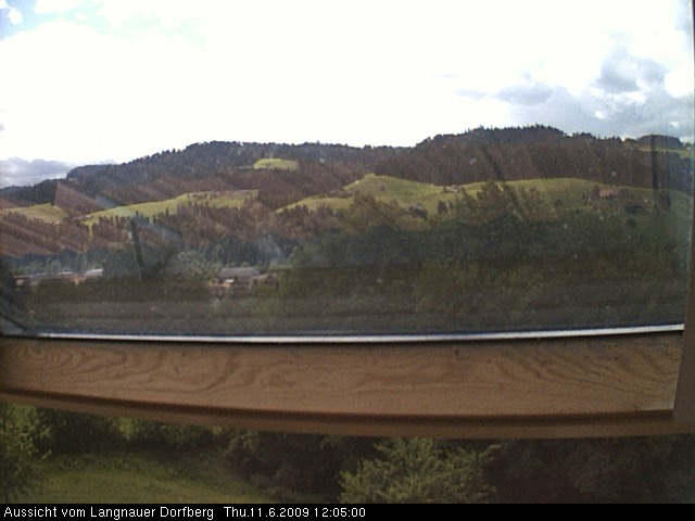 Webcam-Bild: Aussicht vom Dorfberg in Langnau 20090611-120500