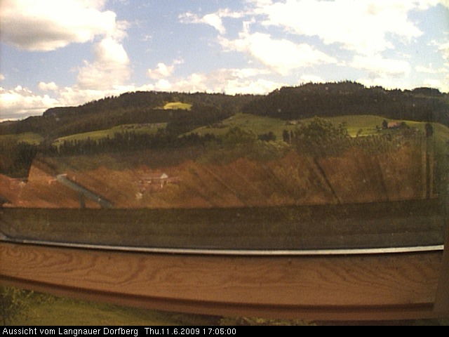 Webcam-Bild: Aussicht vom Dorfberg in Langnau 20090611-170500