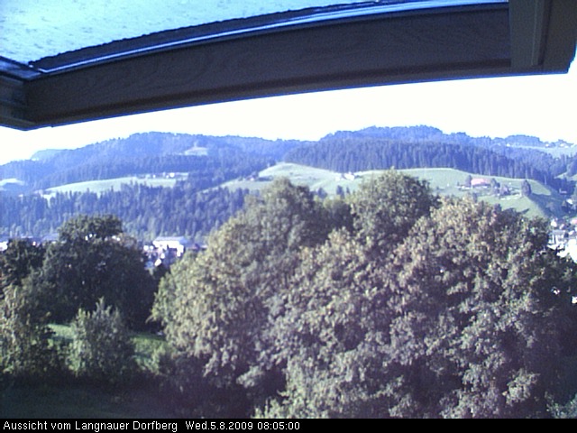 Webcam-Bild: Aussicht vom Dorfberg in Langnau 20090805-080500
