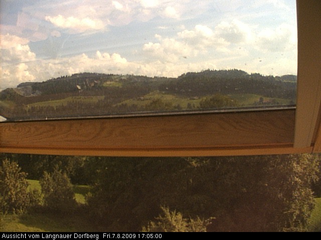 Webcam-Bild: Aussicht vom Dorfberg in Langnau 20090807-170500