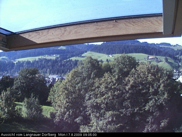 Webcam-Bild: Aussicht vom Dorfberg in Langnau 20090817-090500