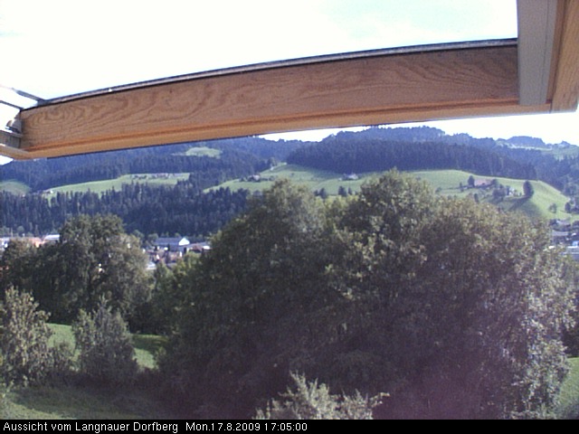 Webcam-Bild: Aussicht vom Dorfberg in Langnau 20090817-170500