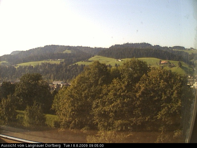 Webcam-Bild: Aussicht vom Dorfberg in Langnau 20090818-090500