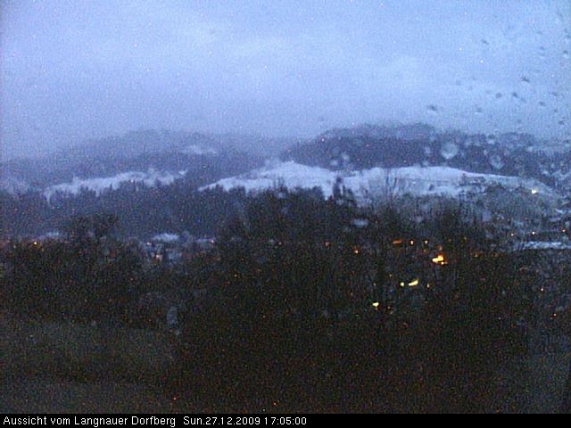 Webcam-Bild: Aussicht vom Dorfberg in Langnau 20091227-170500