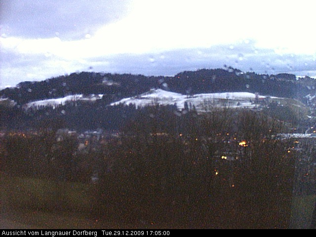 Webcam-Bild: Aussicht vom Dorfberg in Langnau 20091229-170500