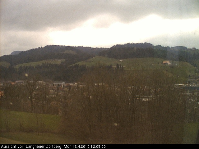 Webcam-Bild: Aussicht vom Dorfberg in Langnau 20100412-120500
