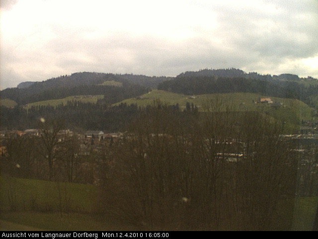 Webcam-Bild: Aussicht vom Dorfberg in Langnau 20100412-160500