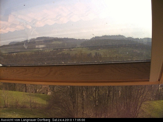 Webcam-Bild: Aussicht vom Dorfberg in Langnau 20100424-170500