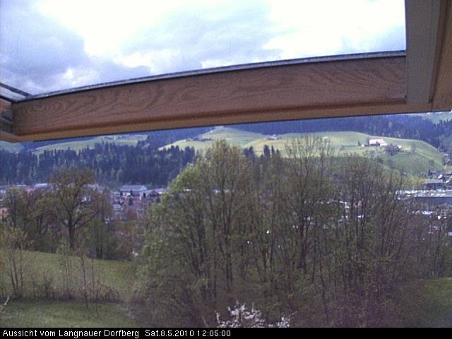 Webcam-Bild: Aussicht vom Dorfberg in Langnau 20100508-120500