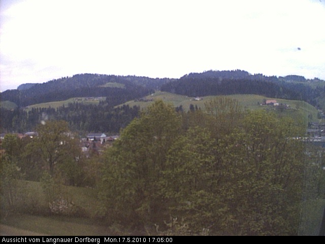 Webcam-Bild: Aussicht vom Dorfberg in Langnau 20100517-170500