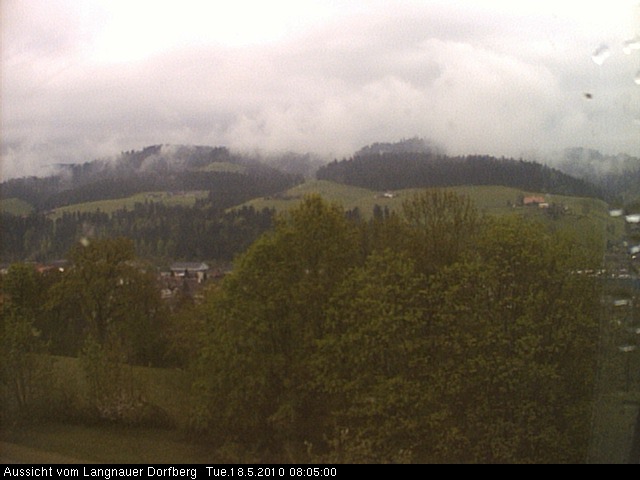 Webcam-Bild: Aussicht vom Dorfberg in Langnau 20100518-080500