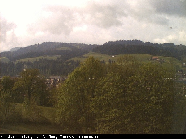 Webcam-Bild: Aussicht vom Dorfberg in Langnau 20100518-090500