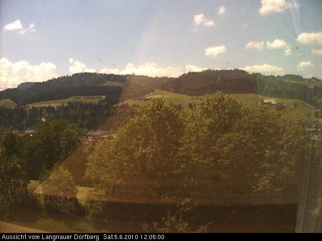 Webcam-Bild: Aussicht vom Dorfberg in Langnau 20100605-120500