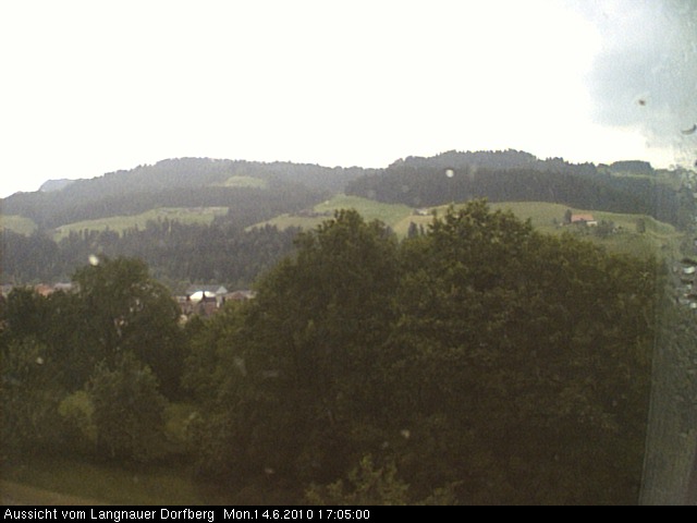 Webcam-Bild: Aussicht vom Dorfberg in Langnau 20100614-170500