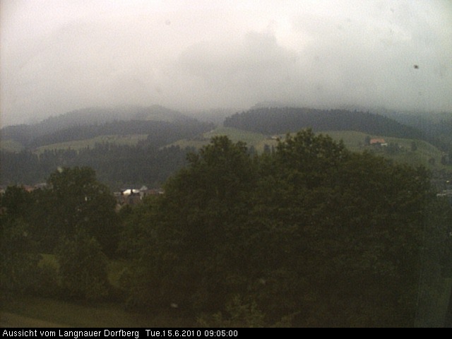Webcam-Bild: Aussicht vom Dorfberg in Langnau 20100615-090500