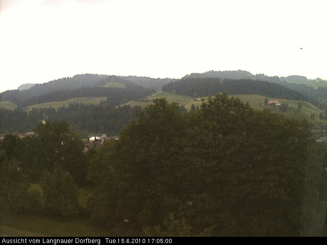 Webcam-Bild: Aussicht vom Dorfberg in Langnau 20100615-170500